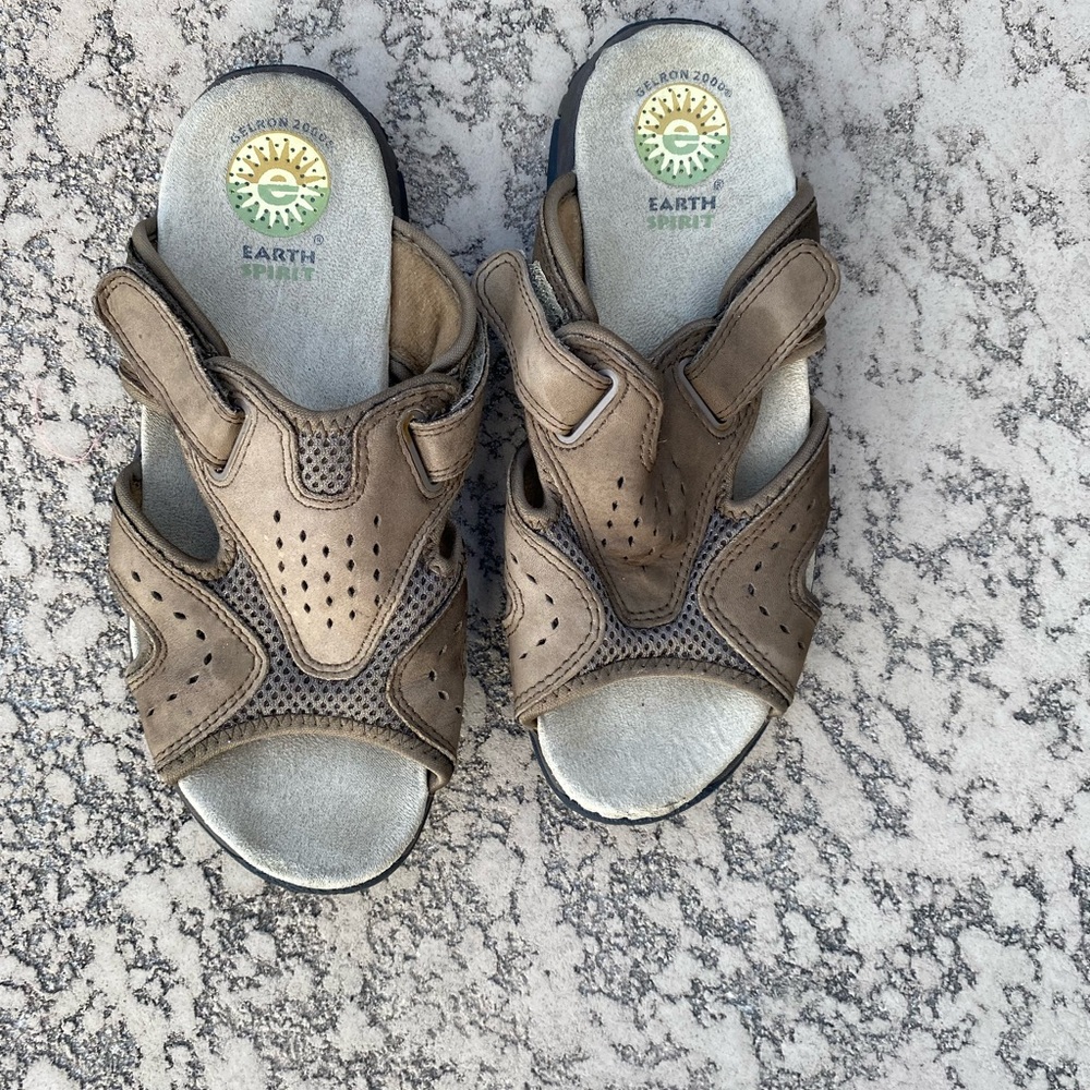 Earth Spririt, women’s sandals  6.5 leather, EUC